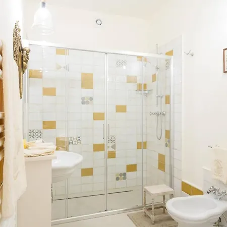 Refined In - 77 Sqm - Air Conditioning *